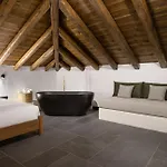 Unedo Seasons Boutique Hotel