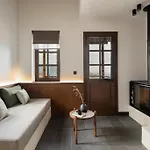 Unedo Seasons Boutique 4*