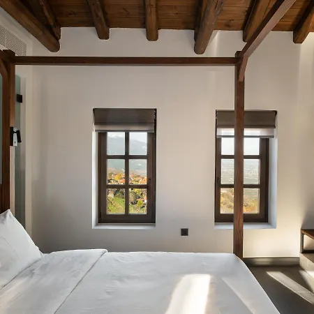 Unedo Seasons Boutique Hotel