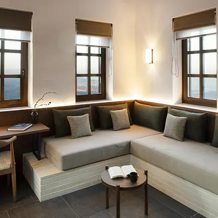 Unedo Seasons Boutique Szálloda 4*
