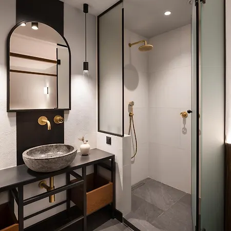 Unedo Seasons Boutique 4*