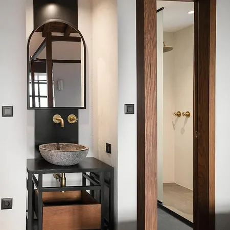 Hotel Unedo Seasons Boutique 4*