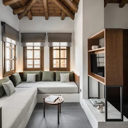 Unedo Seasons Boutique Szálloda 4*