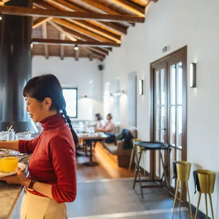 Unedo Seasons Boutique Hotel 4*