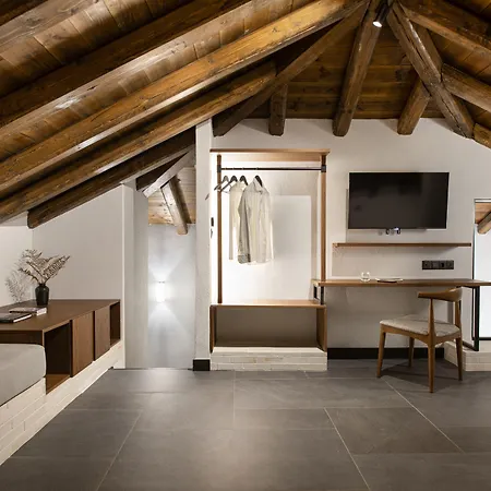 Hotel Unedo Seasons Boutique 4*