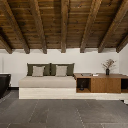 Hotel Unedo Seasons Boutique 4*