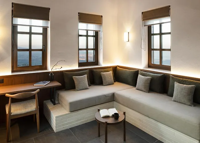 Unedo Seasons Boutique Hotel 4*