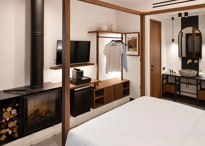 Unedo Seasons Boutique Hotel