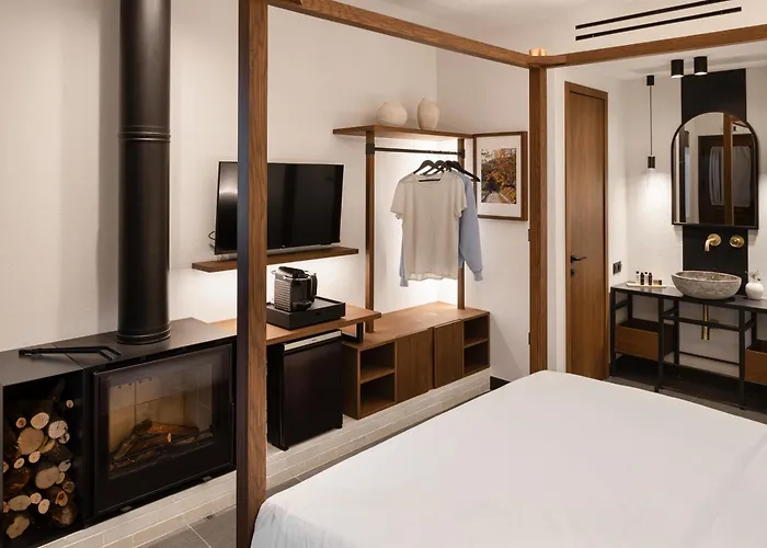 Unedo Seasons Boutique Hotel 4*