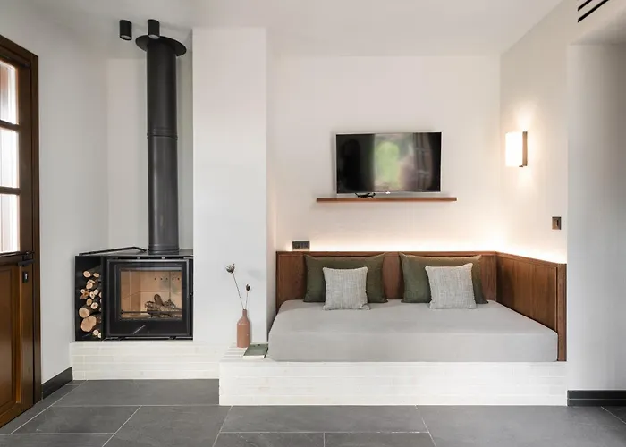 Unedo Seasons Boutique Hotel 4*