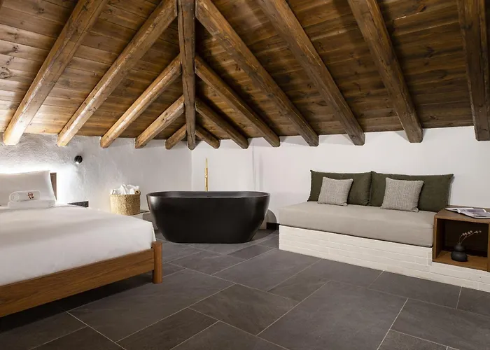 Unedo Seasons Boutique Hotel