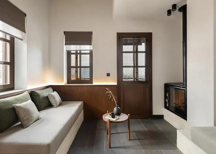 Unedo Seasons Boutique 4*