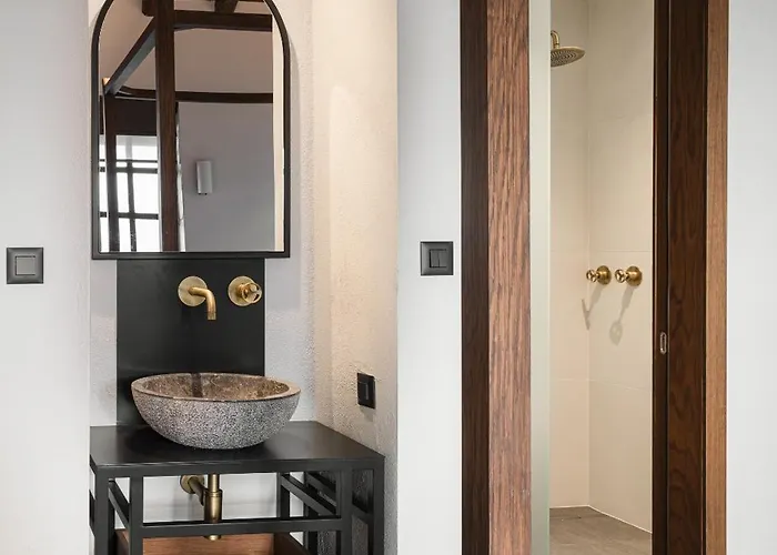 Hotel Unedo Seasons Boutique 4*