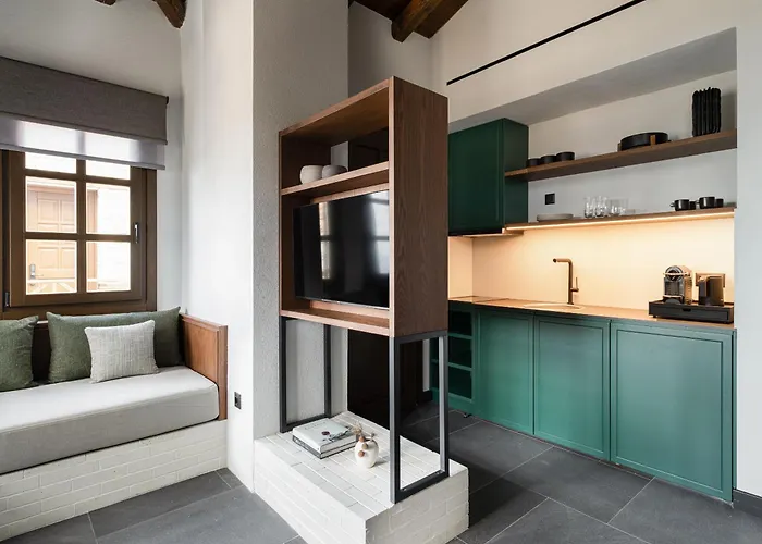 Hotel Unedo Seasons Boutique 4*