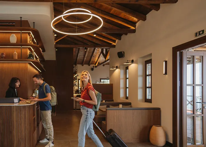 Hotel Unedo Seasons Boutique 4*