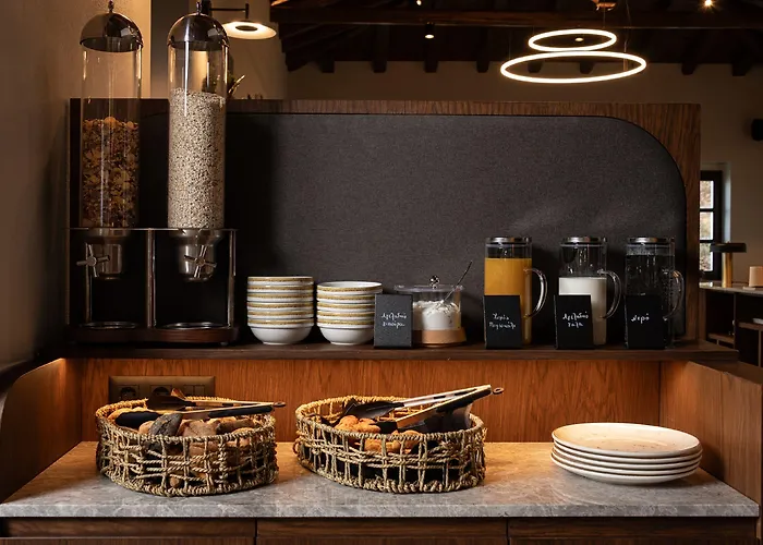 Unedo Seasons Boutique Hotel 4*