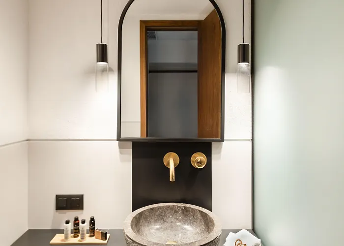 Unedo Seasons Boutique Palaios Panteleimonas